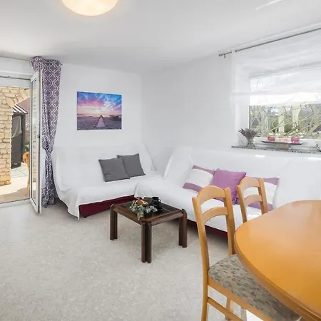 Mirna In Tar Tar-Vabriga