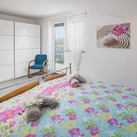 Mirna In Tar Tar-Vabriga