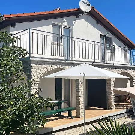 Mirna In Tar Apartament