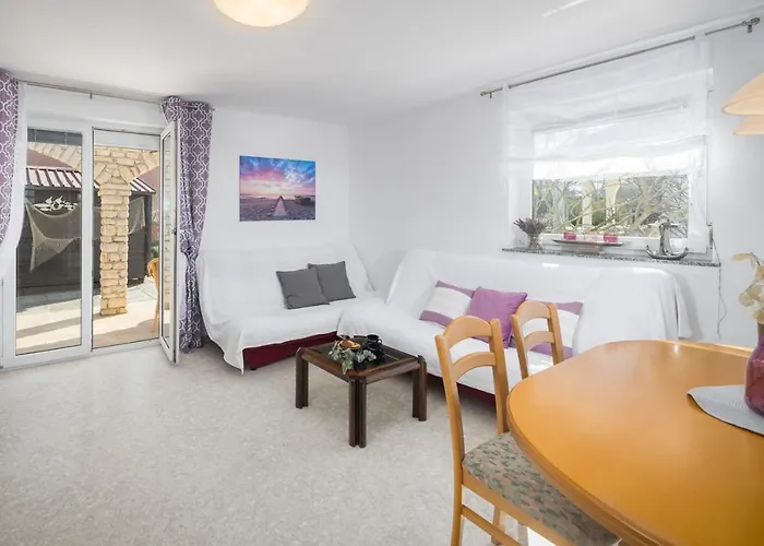 Mirna In Tar Tar-Vabriga